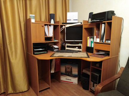 Компьютерный стол