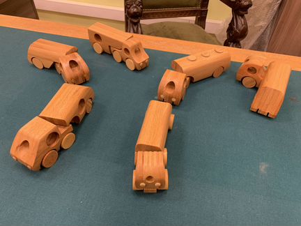 Деревянная модель - грузовик с прицепом