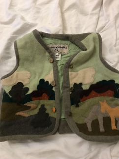 Шерстяная жилетка р104