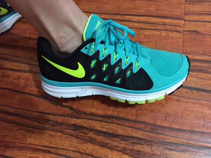 Кроссовки Nike