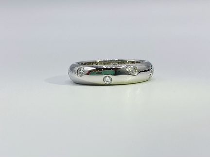 Золотое кольцо с бриллиантами