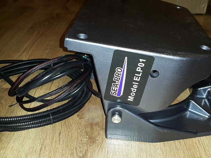 Гидроподъем для лодочного мотора ямаха 40. Yamaha 40 датчик трима. Panther 55 гидроподъемник транцевый. 9. 9.