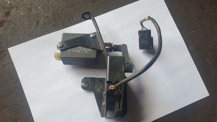 Замок заднего стекла с сервоприводом на BMW E39