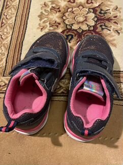 Светящиеся кроссовки