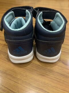 Кроссовки adidas