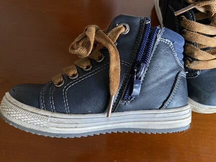 Обувь 26-27 отдам