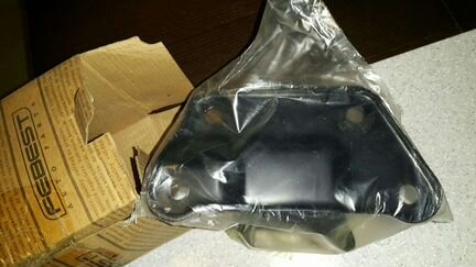 Подушка двигателя mizubishi carisma DA 1998-2003