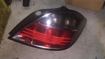 Фонарь задний правый Opel Astra H
