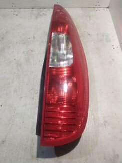 Фонарь задний задний правый Mitsubishi Colt Z34A