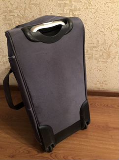 Чемодан (спортивная сумка) на колёсах