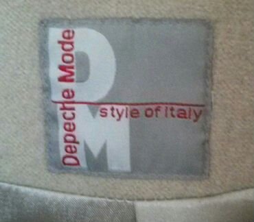 Демисезонное белое пальто 