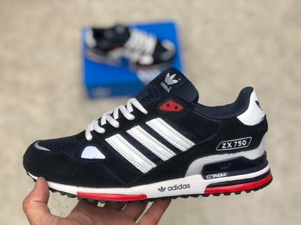 Кроссовки Adidas