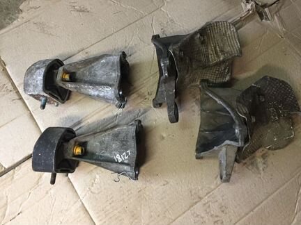 Кронштейн МКПП левый 8D0399113AB Audi A4 B5