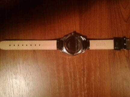 Наручные часы guess W0823L2