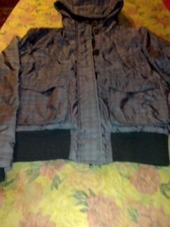 Куртка серая с черным