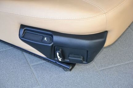 Maserati 4200 комплект сидений