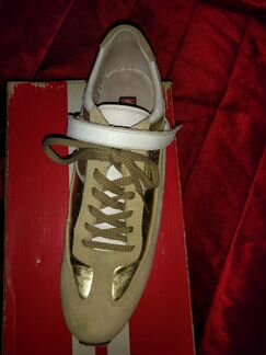 Кроссовки Camelot