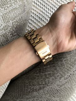 Часы Guess розовое золото с кристаллами Swarovski