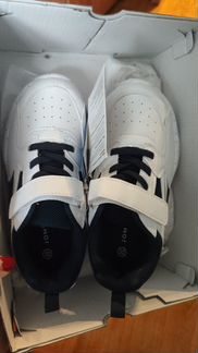 Кроссовки детские