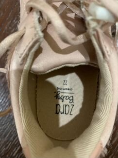 Кроссовки Zara