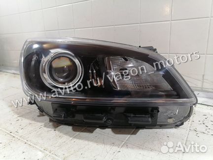 Фара галоген передняя правая Kia Rio 4 FB