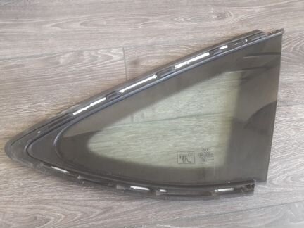 Боковое стекло правое на Audi A7