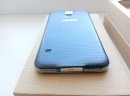 Samsung Galaxy S5 SM-G900F 16Gb Black LTE