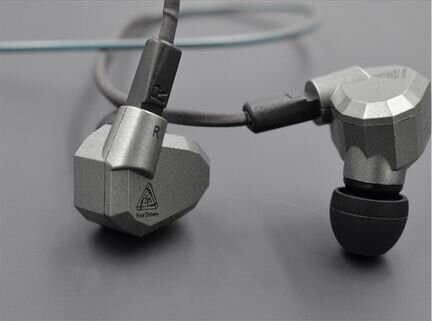 Hi-Fi четырехдрайверные (2DD+2BA) KZ ZS5. Новые