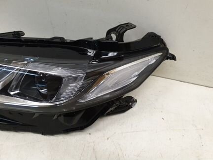 Фара передняя левая Toyota Camry V70 2018