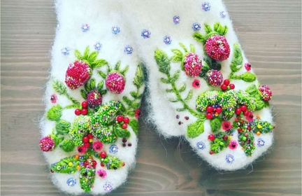 Зимние варежки из натуральной шерсти Лесные ягоды