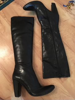 Новые весенние сапоги из натуральной кожи на узкую