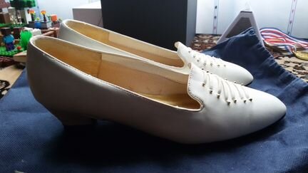 Туфли новые белые