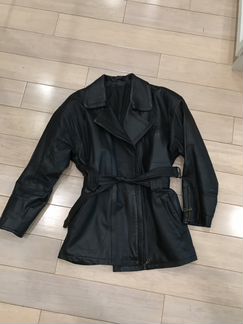 Кожаная куртка. Женская куртка