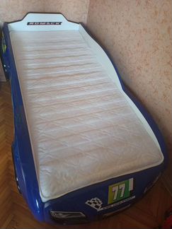 Кровать-машинка для мальчика