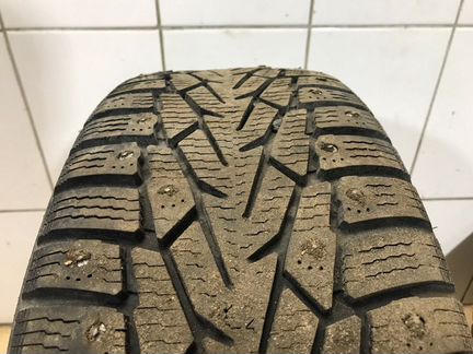 Комплект колес Nokian 205/65R15 (Зима, шипы)