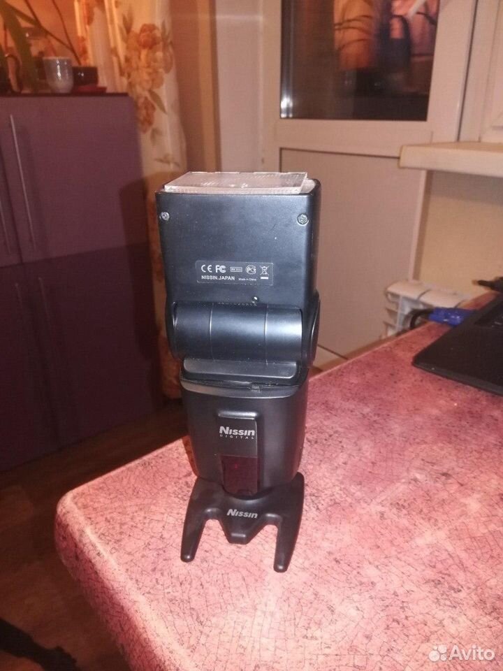 Фотовспышка Nissin DI600 для Canon