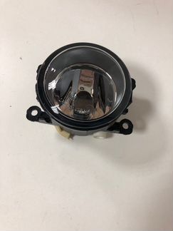 Фара противотуманная передняя Mitsubishi Outlander