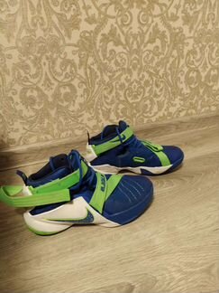 Кроссовки Nike LeBron 38,5