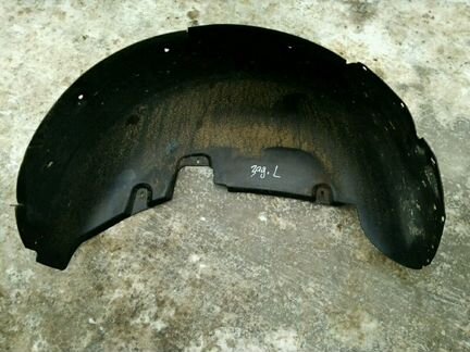 Локер подкрылок задний VW Туарег 2003-2010 год