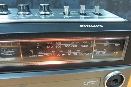 Philips -ART 60- винтажная магнитола С TV-220вольт