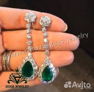 Роскошные серьги с изумрудами и бриллиантами