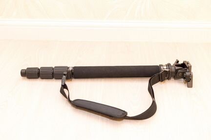 Монопод Velbon карбоновый + голова Manfrotto 234RC