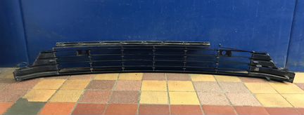 Оригинальная б/у решётка радиатора VW Passat CC B7