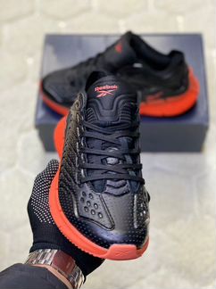 Reebok черные красные новые мужские