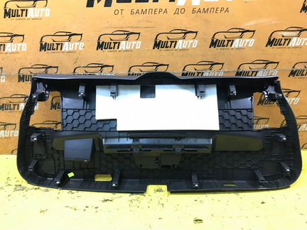 Обшивка крышки багажника Volkswagen Tiguan 2