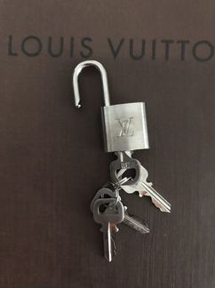 Брелок louis vuitton оригинал