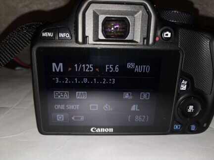 Зеркальный фотоаппарат Canon EOS 100D Kit 18-55