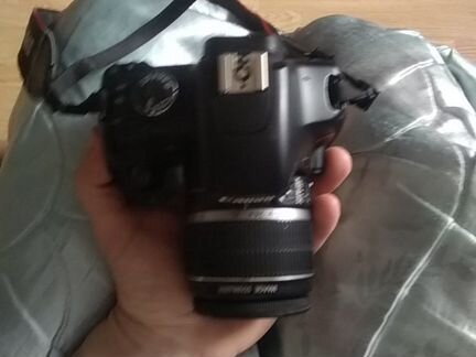 Зеркальный фотоаппарат
