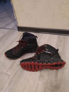 Кроссовки Reebok, утеплённые, в отличном состоянии