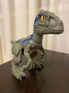 Динозавр Велоцираптор Блю Jurassic world